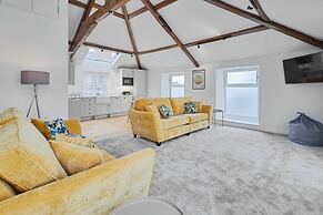 Host Stay 3 The Mount