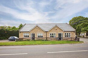 Host Stay Britton Hall Bungalow