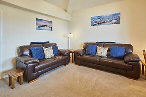 Host Stay The Garret Suite