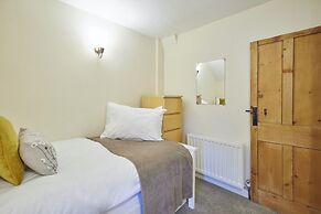 Host Stay Honey Cottage