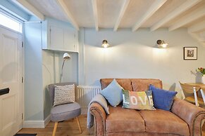 Host Stay Honey Cottage