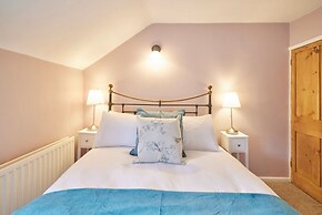 Host Stay Honey Cottage