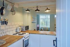 Host Stay Honey Cottage