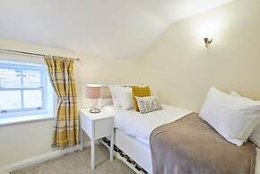 Host Stay Honey Cottage