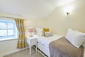 Host Stay Honey Cottage