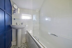 Host Stay Honey Cottage