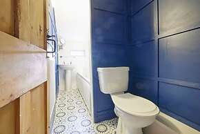 Host Stay Honey Cottage