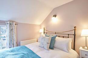 Host Stay Honey Cottage