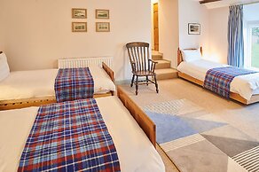 Host Stay Penrheol Farmhouse