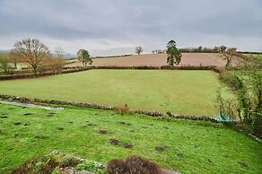 Host Stay Penrheol Farmhouse