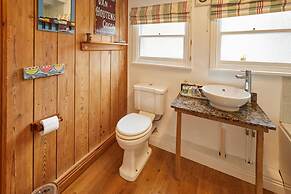 Host Stay Hampdon Cottage