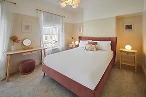 Host Stay Luna Terrace