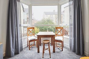 Host Stay Flat 4 Groveside