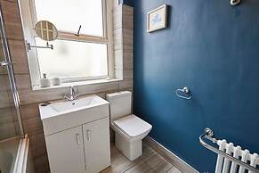 Host Stay Flat 4 Groveside