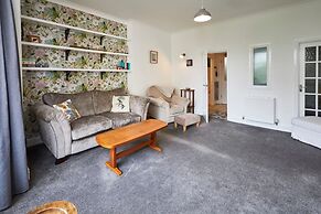 Host Stay Flat 4 Groveside