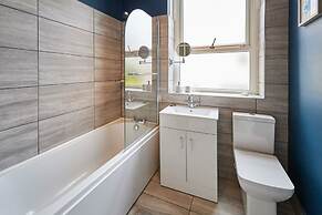 Host Stay Flat 4 Groveside