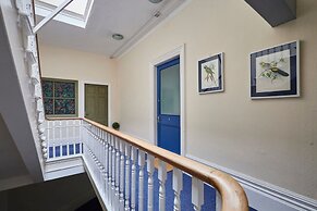 Host Stay Flat 4 Groveside