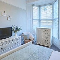 Host Stay Sandpiper Apartment