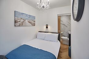 Host Stay Wadsworth Cottage