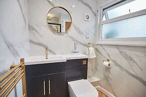 Host Stay Wadsworth Cottage