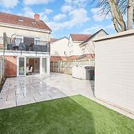 Host Stay Aidan Gardens