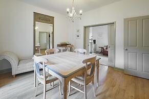 Host Stay St Denys View