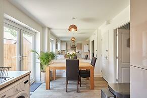 Host Stay Cornflower Way