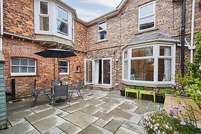 Host Stay The Courtyard at No 47