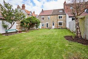 Host Stay Atlanta Cottage