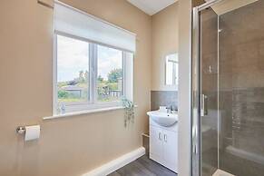 Host Stay Atlanta Cottage