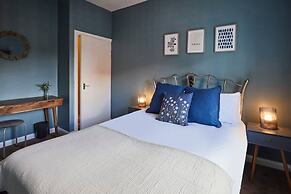 Host Stay Atlanta Cottage