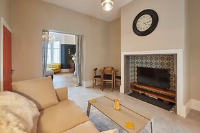 Host Stay Northville Arrifana