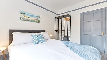 Host Stay Ralph House