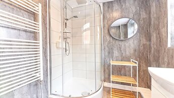 Host Stay Ralph House