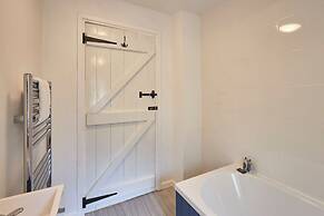 Host Stay Daisy s Cottage