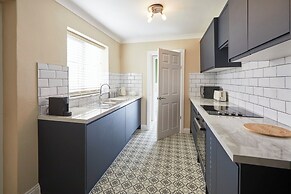 Host Stay Sand Dancers Stay