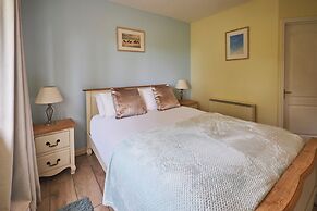 Host Stay Sandpipers