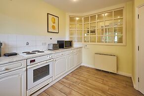 Host Stay Sandpipers