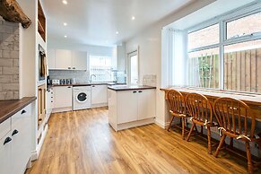 Host Stay Cromwell House