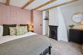 Host Stay Cragg Cottage