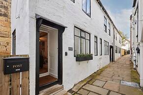 Host Stay Cragg Cottage