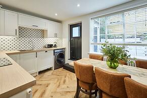 Host Stay Cragg Cottage