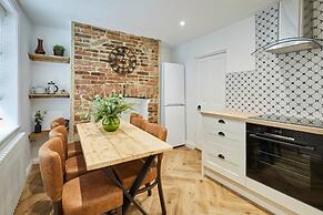 Host Stay Cragg Cottage