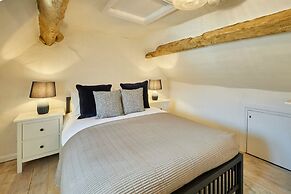 Host Stay Cragg Cottage