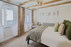Host Stay Cragg Cottage