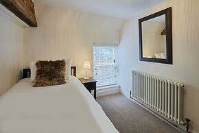Host Stay Cragg Cottage