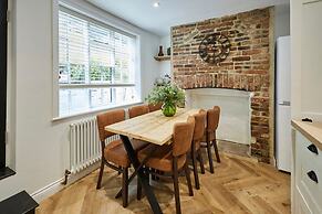 Host Stay Cragg Cottage