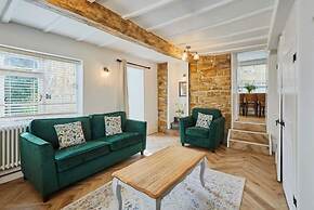 Host Stay Cragg Cottage