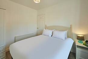 Host Stay White Rose