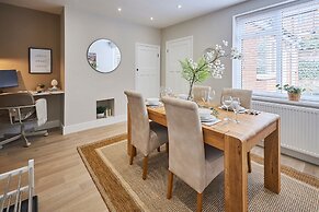 Host Stay South Riggs